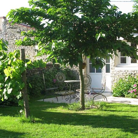 La Claverie Sainte-Radégonde-des-Noyers Buitenkant foto