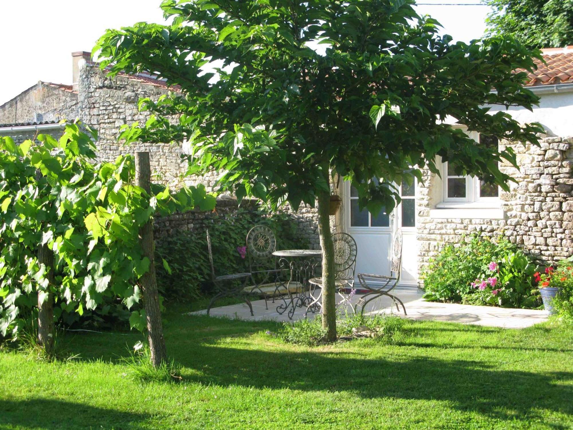 La Claverie Sainte-Radégonde-des-Noyers Buitenkant foto