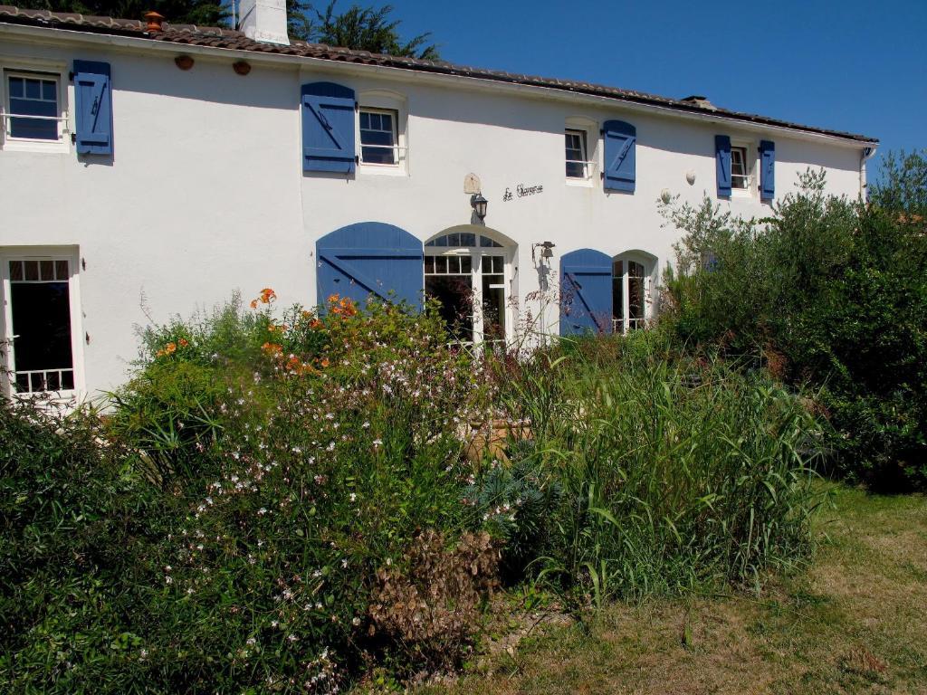 La Claverie Sainte-Radégonde-des-Noyers Buitenkant foto